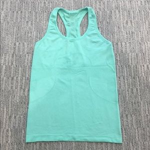 Lululemon tank